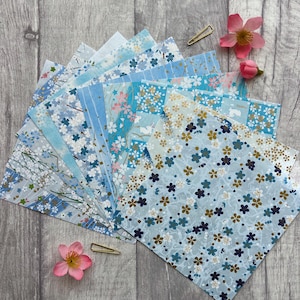 Wunderschönes Kirschblüten-Papier in Blau - Wunderschöne japanische Yuzen Papiere zum Basteln, Scrapbooking, für Journaling & Origami