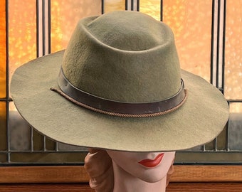 Vintage Olive Drab Wide Brimmed Men's Hat  Adventurer VFG Byrnes & Baker