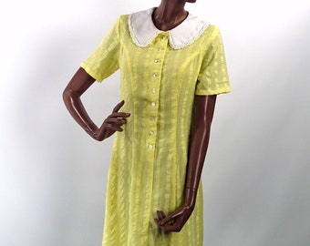 60s Vintage Yellow Day Dress Seersucker Oversize Collar Modest Large VFG