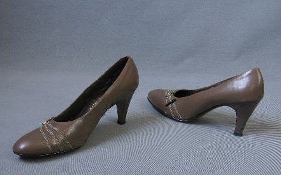 60s Heels Vintage 1960s Pumps Mad Men Brown Shoes… - image 2