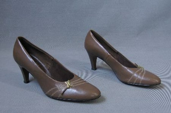 60s Heels Vintage 1960s Pumps Mad Men Brown Shoes… - image 3