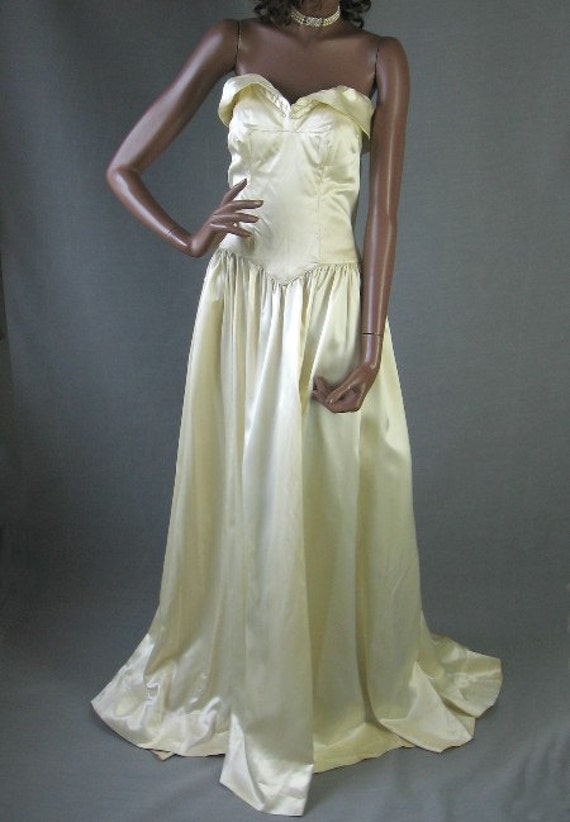 50s Strapless Wedding Ball Gown Vintage 1950s Sat… - image 2