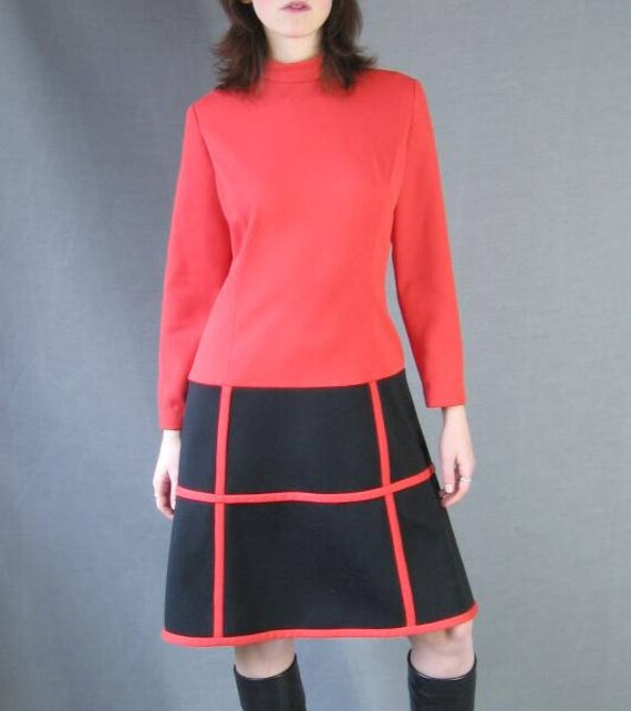 70s Vintage MOD Dress Red Black Color Block Mediu… - image 2