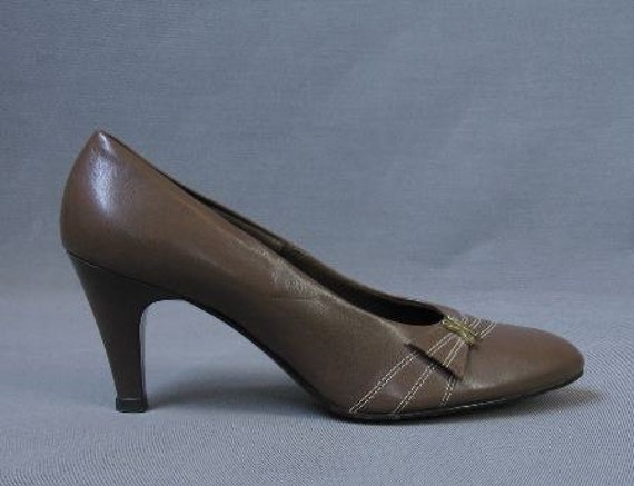 60s Heels Vintage 1960s Pumps Mad Men Brown Shoes… - image 1