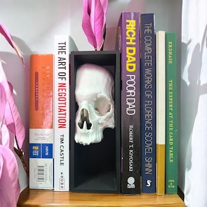 Gothic Skull Book Nook | Perfect for Spooky Book Lovers | Unique Shelf Decor and Dark Aesthetic