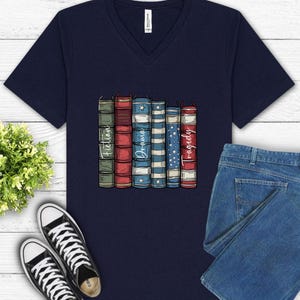 Camiseta de cuello en V con texto "F*ck Donald Trump Book", para amantes de los libros, patriótica, anti-Trump, feminista, ideal para liberales.