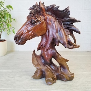 Horse Head Sculpture – 11” Resin Horse Bust – Rustic Western Decor – Equestrian Gift for Horse Lovers – Farmhouse Horse Lover Gift