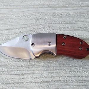 Mini Folding Pocket Knife, Small Pocket Knife, Compact utility knife, Pocket-sized knife, Folding knife, Camping Hunting Fishing Knife
