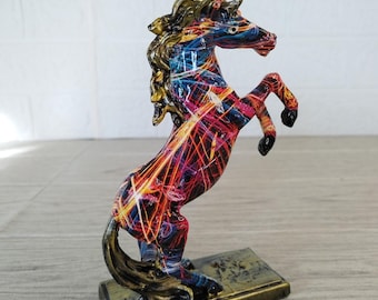 幸運の馬の頭の像 フィギュア 種馬 ギフト用品 家の装飾 本棚 抽象彫刻