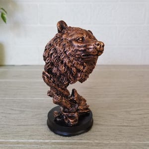 Bear Head Sculpture – 5.5&quot; Resin Wildlife Bust – Rustic Animal Decor – Brown Bear Figurine – Lodge Style Gift for Nature Lovers