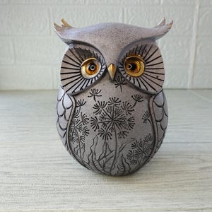 Gray and Gold Owl Statue with Dandelion Design, Owl Lover Gift, Gray Owl Sculpture, Wisdom Owl Ornament, Shelf Owl Figurine,Elegant Figurine