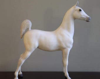 Vintage Breyer Saddlebred Weaning in Alabaster #70545 (Parade of Breeds Set)