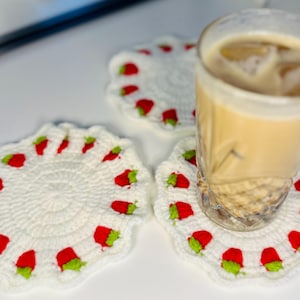 Strawberry Crochet Coaster | Handmade White & Red Round Coaster | Fruit-Themed Table Decor | Cottagecore Drink Mat | Crochet Table Accent