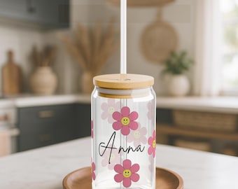 Personalisierter Daisy-Glasbecher mit Deckel und Strohhalm, 473 ml Eiskaffeebecher