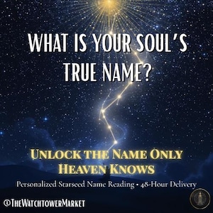Op de afbeelding: Een afbeelding met een sterrenhemel als achtergrond. De tekst "WHAT IS YOUR SOUL'S TRUE NAME?" staat in het wit. Daaronder staat de tekst "UNLOCK THE NAME ONLY HEAVEN KNOWS" in goud. Een sterrenbeeld wordt gemarkeerd met een gloeiende lijn.