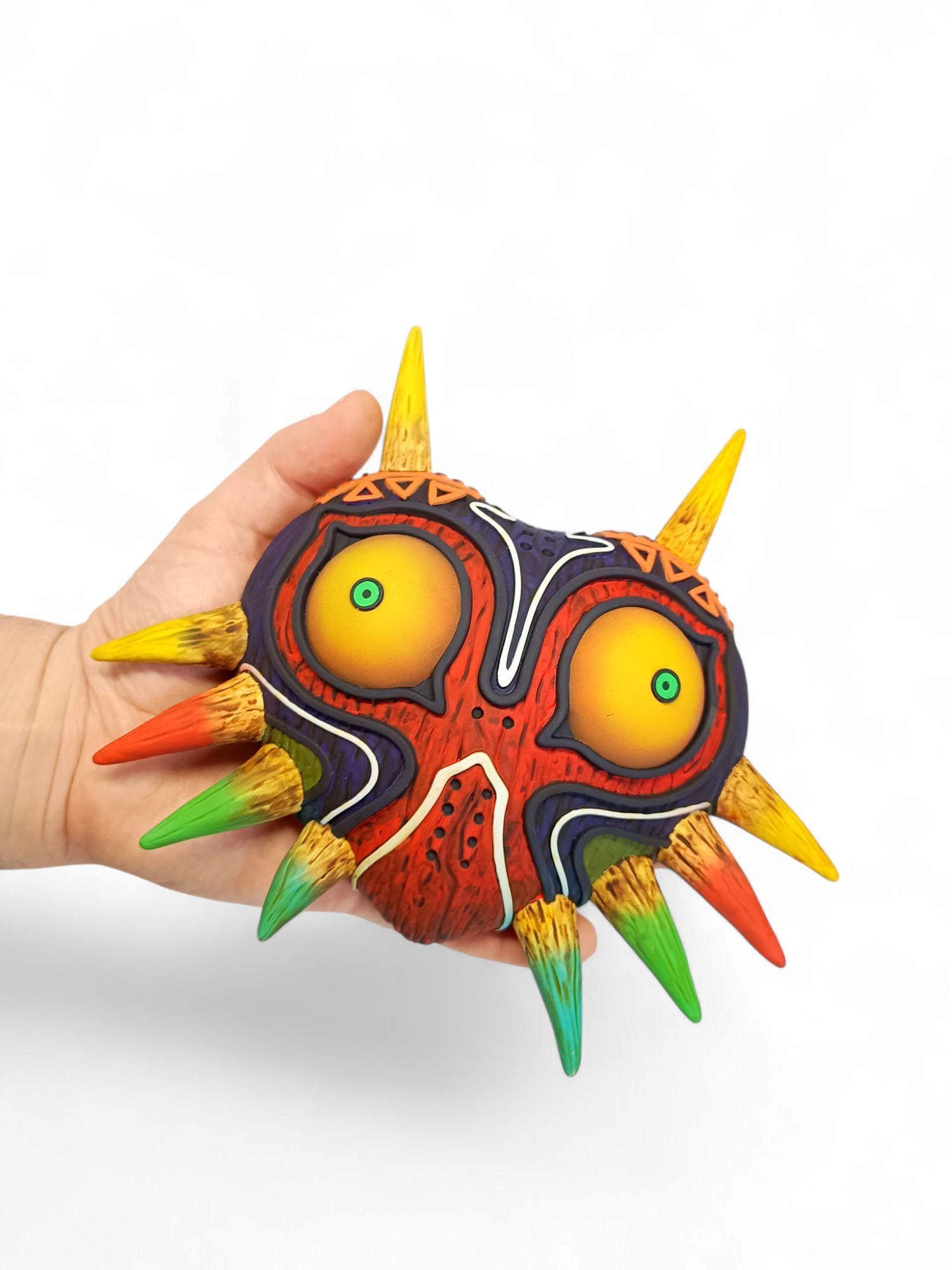 Hand-Painted Majora's Mask Replica: 3D Printed Zelda Display with Stand