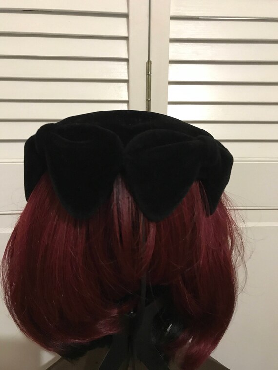 Lady's Vintage Black Velvet Hat - image 2