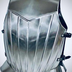 Fluted Gothic Breastplate: Silver Medieval Combat Armor