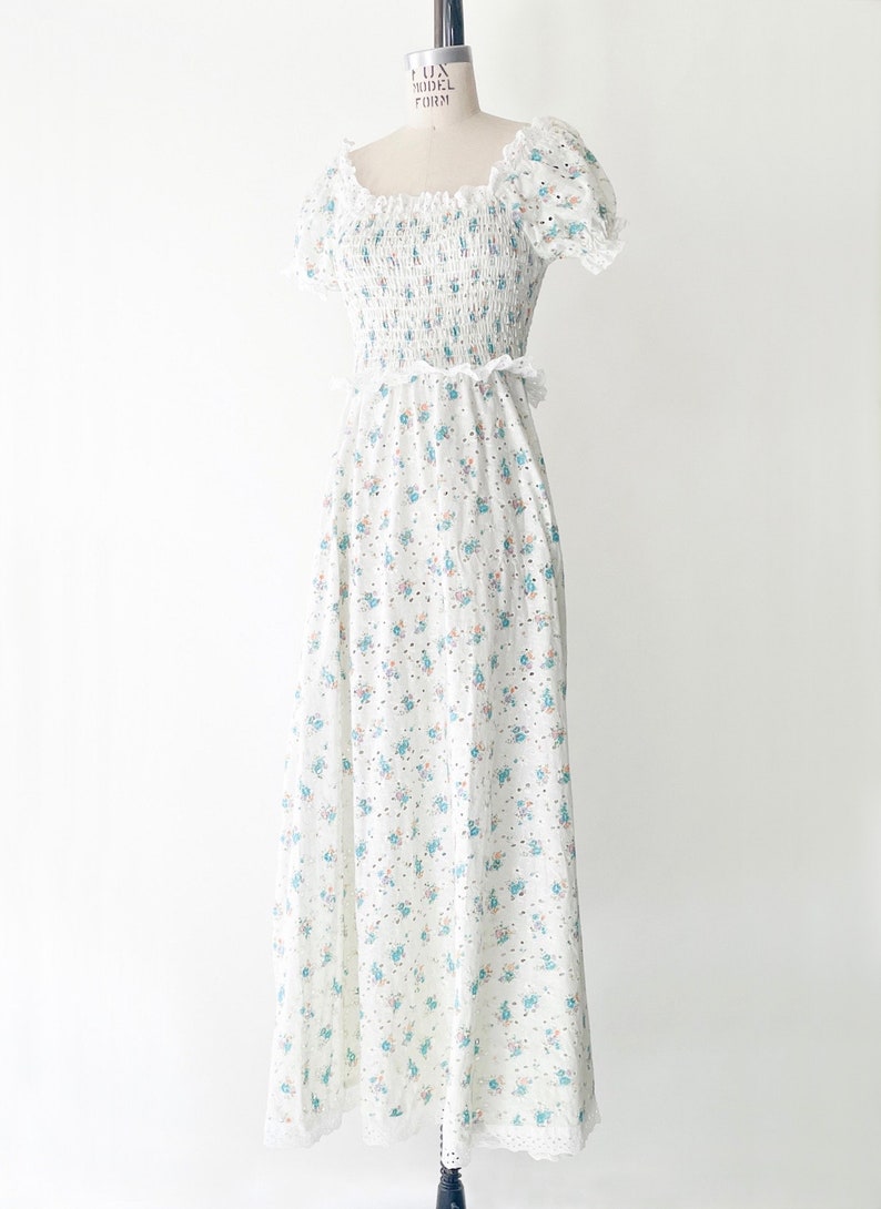 1970s Floral White Cotton Eyelet Vintage Dress 70s 1970S 70S Bohemian Hippie image 5