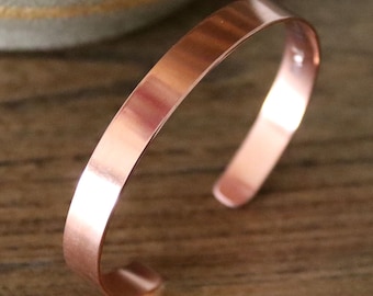 Flaches Kupfer-Manschettenarmband Benutzerdefinierte Gravur geschmiedet Armreif Manschette Kupfer 7-jähriges Jubiläum Geschenk Angepasst Personalisiertes reines Kupfer Armband