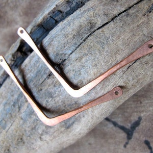 V shaped Necklace Bars for Necklace, 2 Rustic Curve Connectors for Open Necklace making, Geometric Bars Connects Hammered Copper Supplies