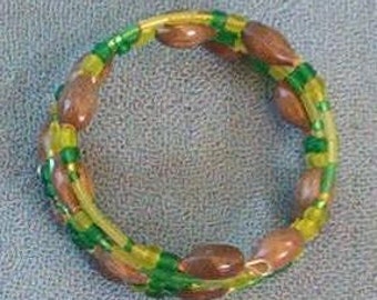 Handmade Hawaiian Job's Tears bracelet with green and yellow seed beads