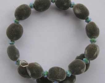 Hawaiian mgambo seed and turquoise color 2AB or AB2X Swarovski crystal bracelet