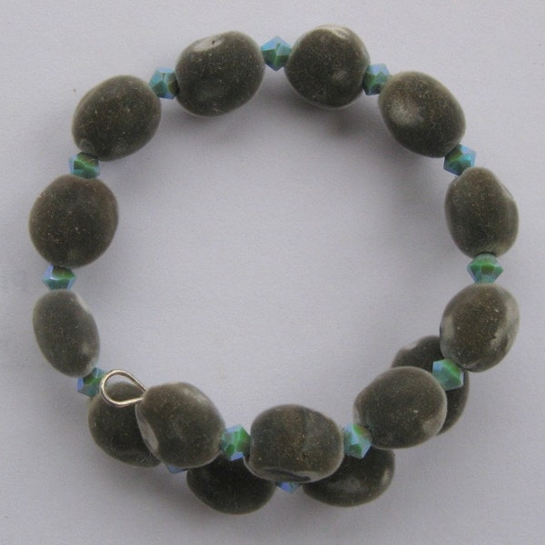 Hawaiian mgambo seed and turquoise color 2AB or AB2X Swarovski crystal bracelet