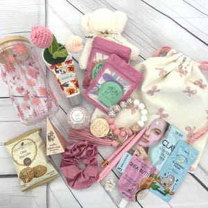 Cesta de mimos | Melhor amiga | Nova mamãe | Pacote de cuidados | Aniversário | Chá de bebê | Futura mamãe | Personalizado | Parabéns | Madrinha | Para ela