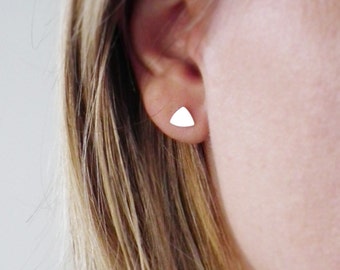 Sterling Silver Triangle Earrings, Minimalist Geometric Stud Earrings, Minimal Modern Jewellery, Simple Everyday Jewelry