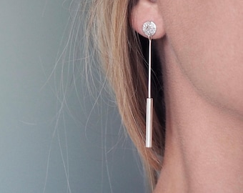 Orecchini pendenti lunghi in argento sterling: design moderno in abalone