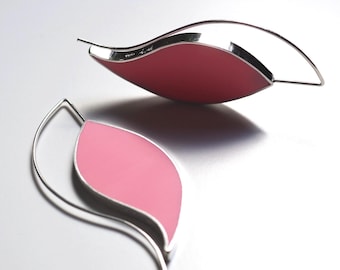 Orecchini con foglie in resina rosa: orecchini pendenti in argento sterling