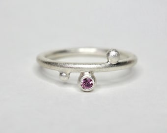 Anello minimalista in argento sterling con zaffiro rosa - Pietra portafortuna di settembre