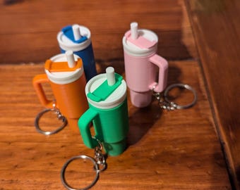 2 Mini Stanley Tumbler Keychains 3D Printed – 2 Color pack!