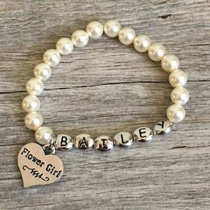 flower girl gift, personalized flower girl bracelet, pearl bracelet, flower girl jewelry, personalized children&#39;s jewelry, wedding gift