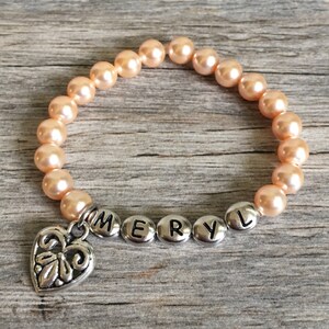Personalized flower girl pearl bracelet, children&#39;s jewelry, flower girl gift, flower girl jewelry, kids jewelry, stretch name bracelet