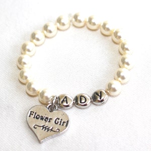 Personalized flower girl pearl bracelet, flower girl, jewelry, flower girl gift, flower girl bracelet, flower girl wedding, gift, pearls