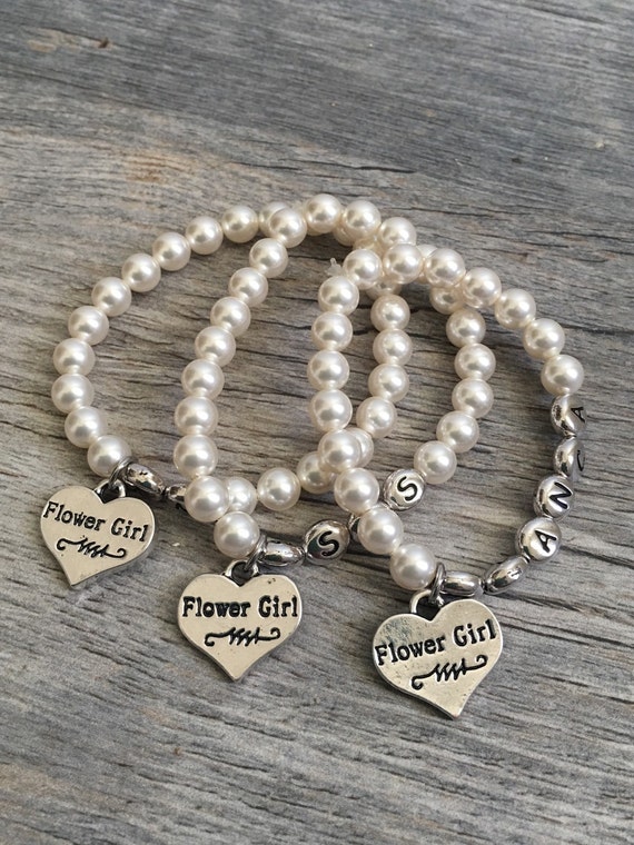Bracciale Con Perle E Iniziale Dorata Regolabile – Gioiello Delicato Per Donna, Damigella, Sposa, Regalo Speciale - 3