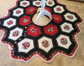 Christmas Tree Skirt with Red "Flowers"