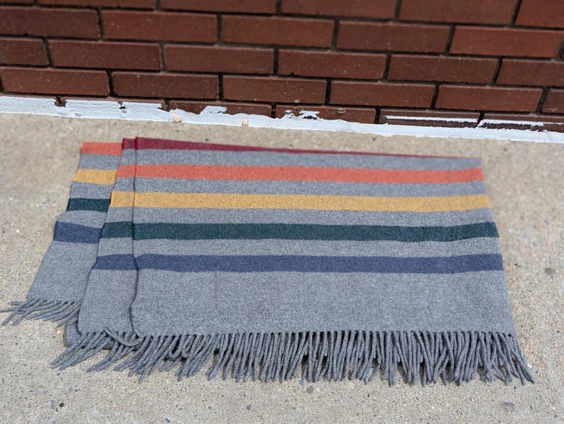 Pendleton randig ullfilt grå flerfärgad frans 51 x 66 bild 1