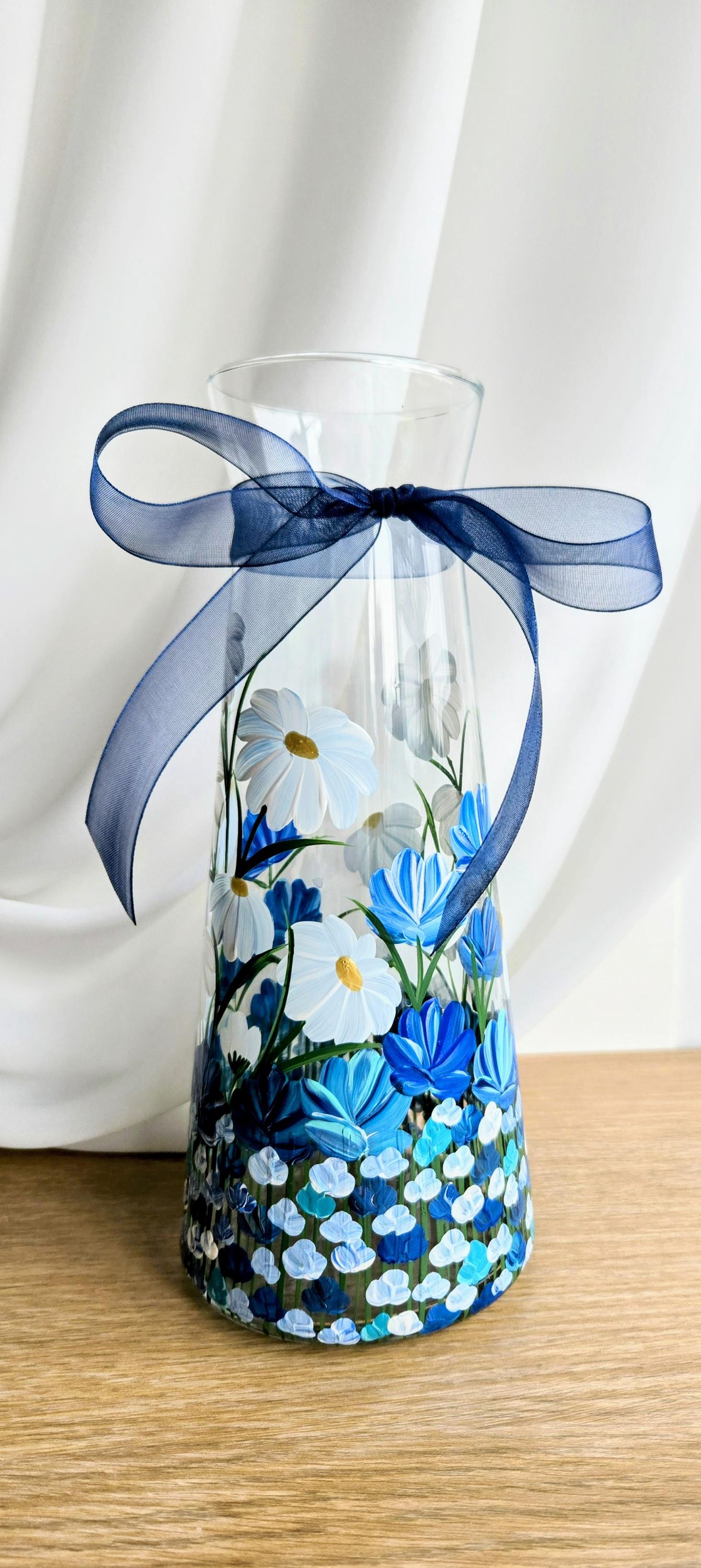 手描き花柄ガラス花瓶 手描きガラス花瓶、青い花柄 - Etsy 日本