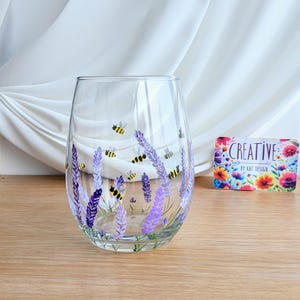Hand Painted Bumblebee Lavender Stemless Wine Glass: Bespoke Design