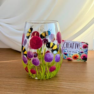 Hand Painted Bumblebee Stemless Wine Glass: Allium Floral Design