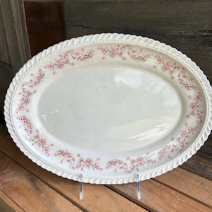 Vintage Harkerware Bridal Rose Royal Gadroon Oval Platter, 1940’s.