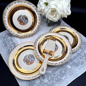 Vintage Sabin Crest-O-Gold Dessert Plates & Cake Server: Colonial Couple, 22k Gold Trim