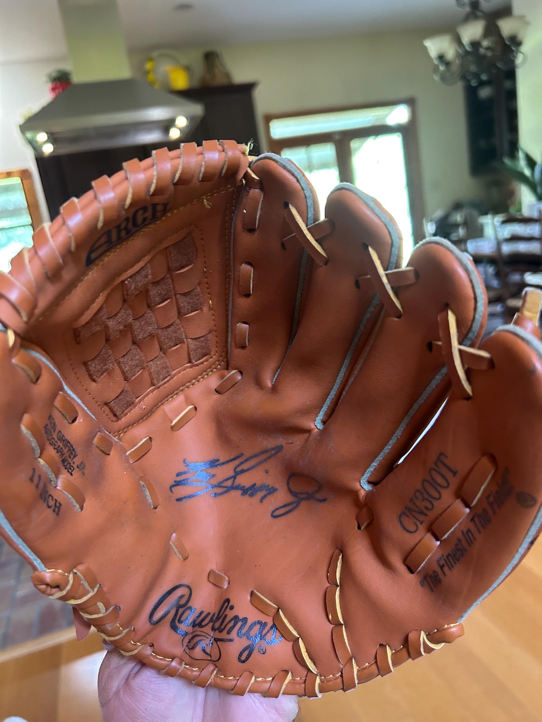 Vintage Rawlings Ken Griffey Jr. Autograph Model Gloves: 11
