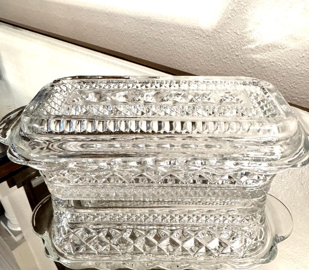 Vintage Anchor Hocking Wexford Pattern Pressed Clear Glass Covered