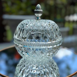 Vintage Indiana Glass Candy Dish with Lid: Mount Vernon Acorn Finial Compote