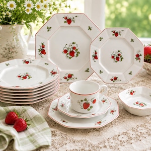 Vintage Strawberry Dinnerware Set - Etsy
