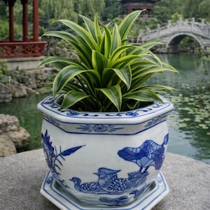 Rare Find Vintage Blue and White porcelain planter, Cache Pot, Fishbowl.